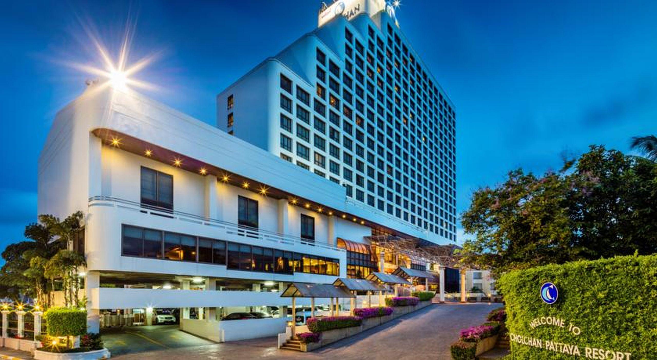 Cholchan Pattaya Beach Resort - Sha Extra Plus Экстерьер фото Royal Paragon Hotel