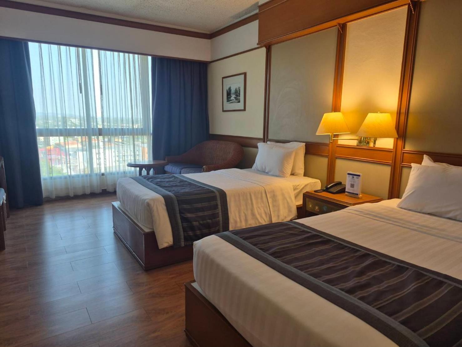 Cholchan Pattaya Beach Resort - Sha Extra Plus Экстерьер фото