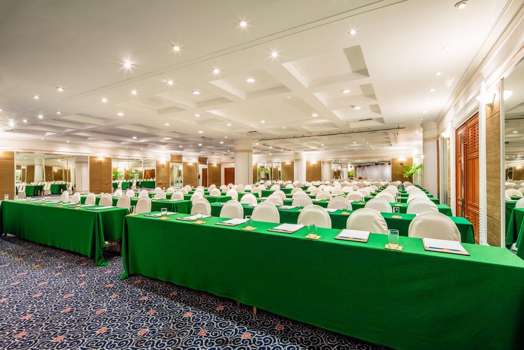 Cholchan Pattaya Beach Resort - Sha Extra Plus Экстерьер фото Meeting room