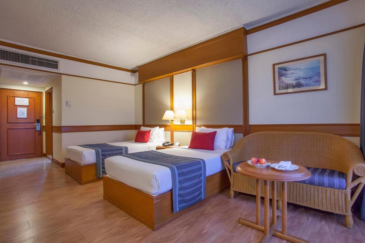Cholchan Pattaya Beach Resort - Sha Extra Plus Экстерьер фото